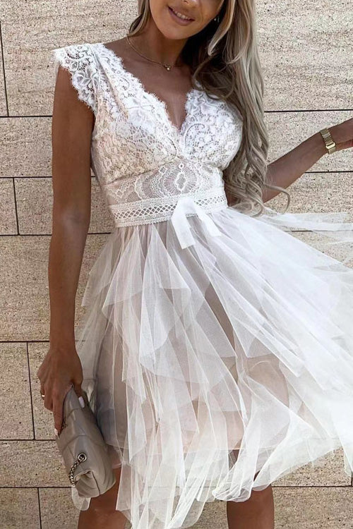 Rowangirl Chic Solid Lace V Neck Sleeveless Lace Up Dress