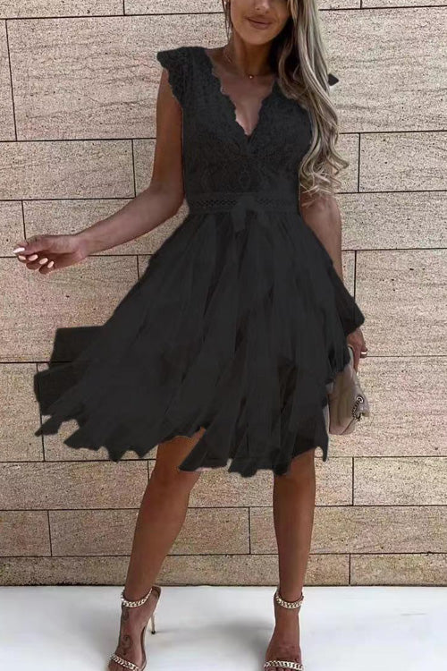 Rowangirl Chic Solid Lace V Neck Sleeveless Lace Up Dress
