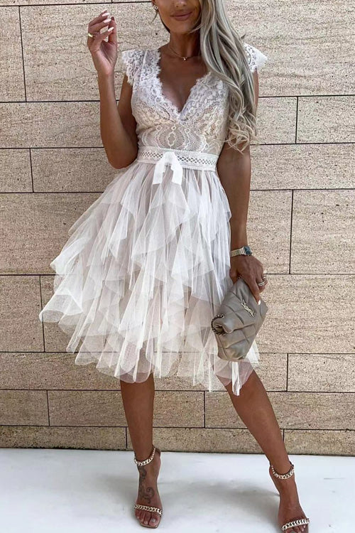 Rowangirl Chic Solid Lace V Neck Sleeveless Lace Up Dress